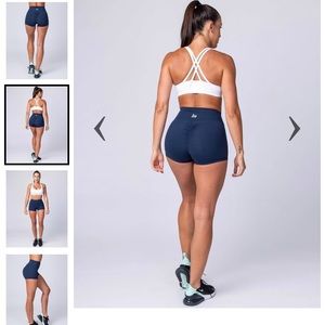 Muscle Nation HIGH WAIST SCRUNCH SHORTS - NAVY